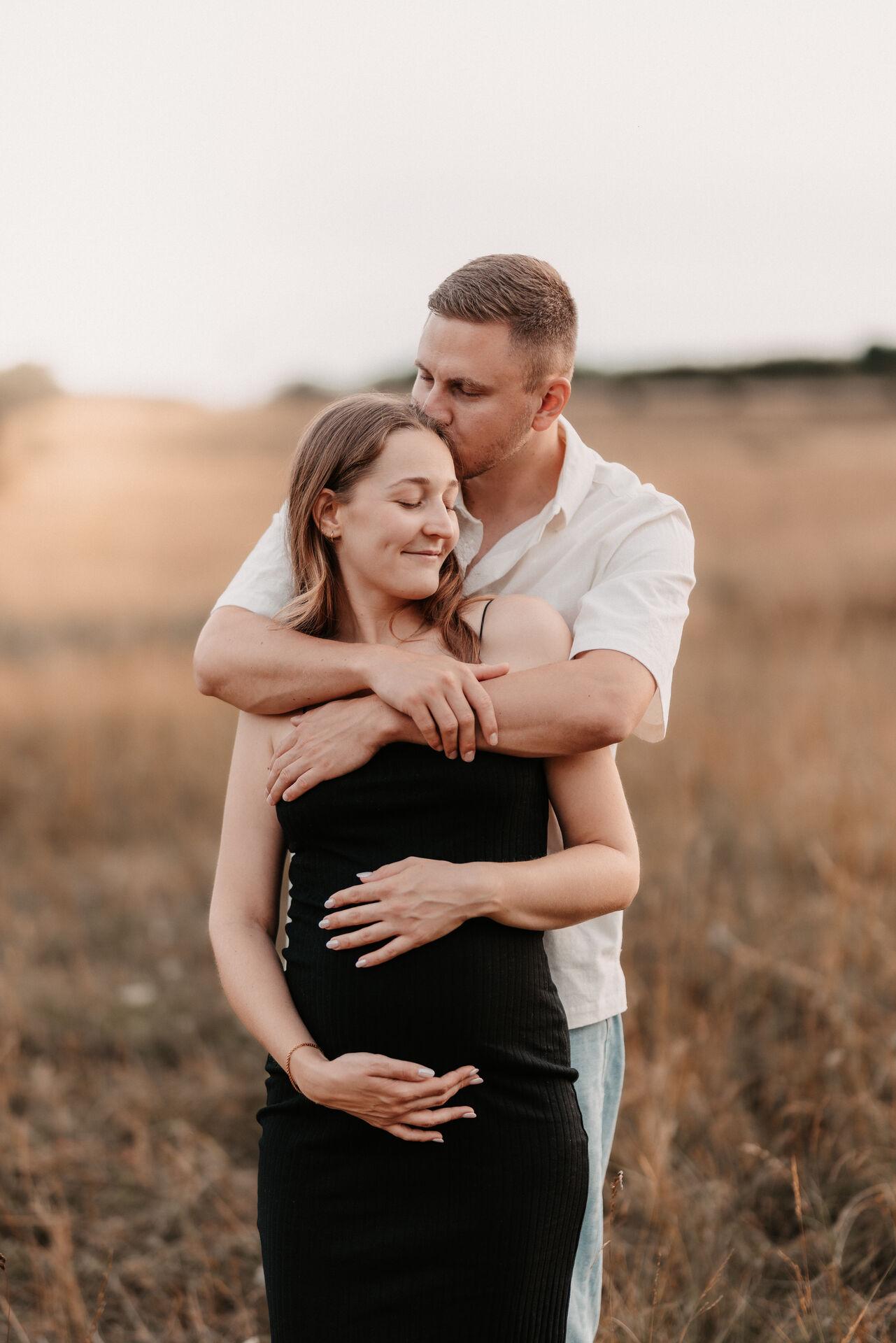 Babybauchfotos – Zarte Schwangerschaftsbilder